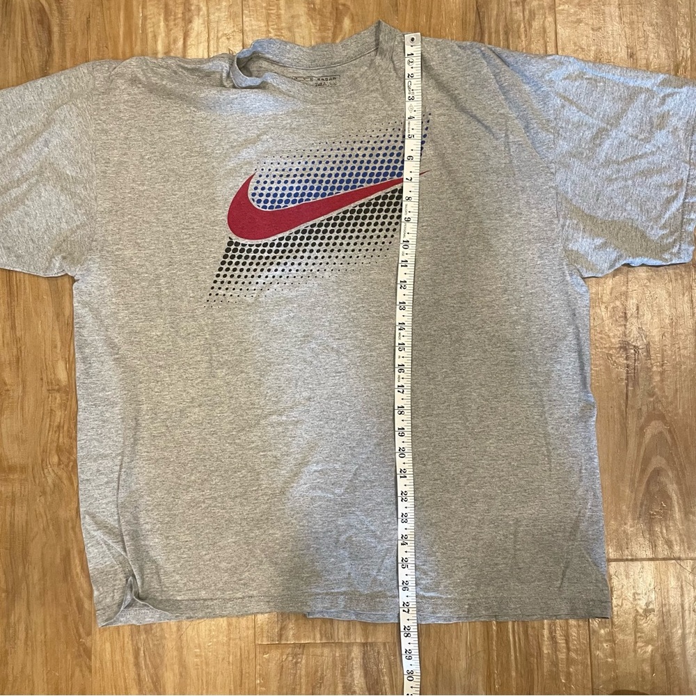 Vintage Nike Grey Short Sleeve Tee With Red Swoosh L - Picture 5 of 5